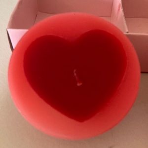 Pottery Barn floating candles set of 2, valentines